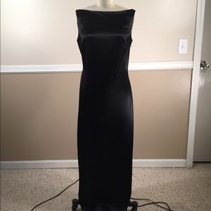 Beautiful vintage tahari black gown sz 10